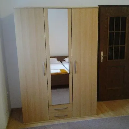 In With Seaview, Terrace, Air Condition, Wifi *